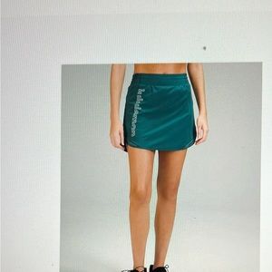 Lululemon Hotty Hot Skirt (Green Jasper)